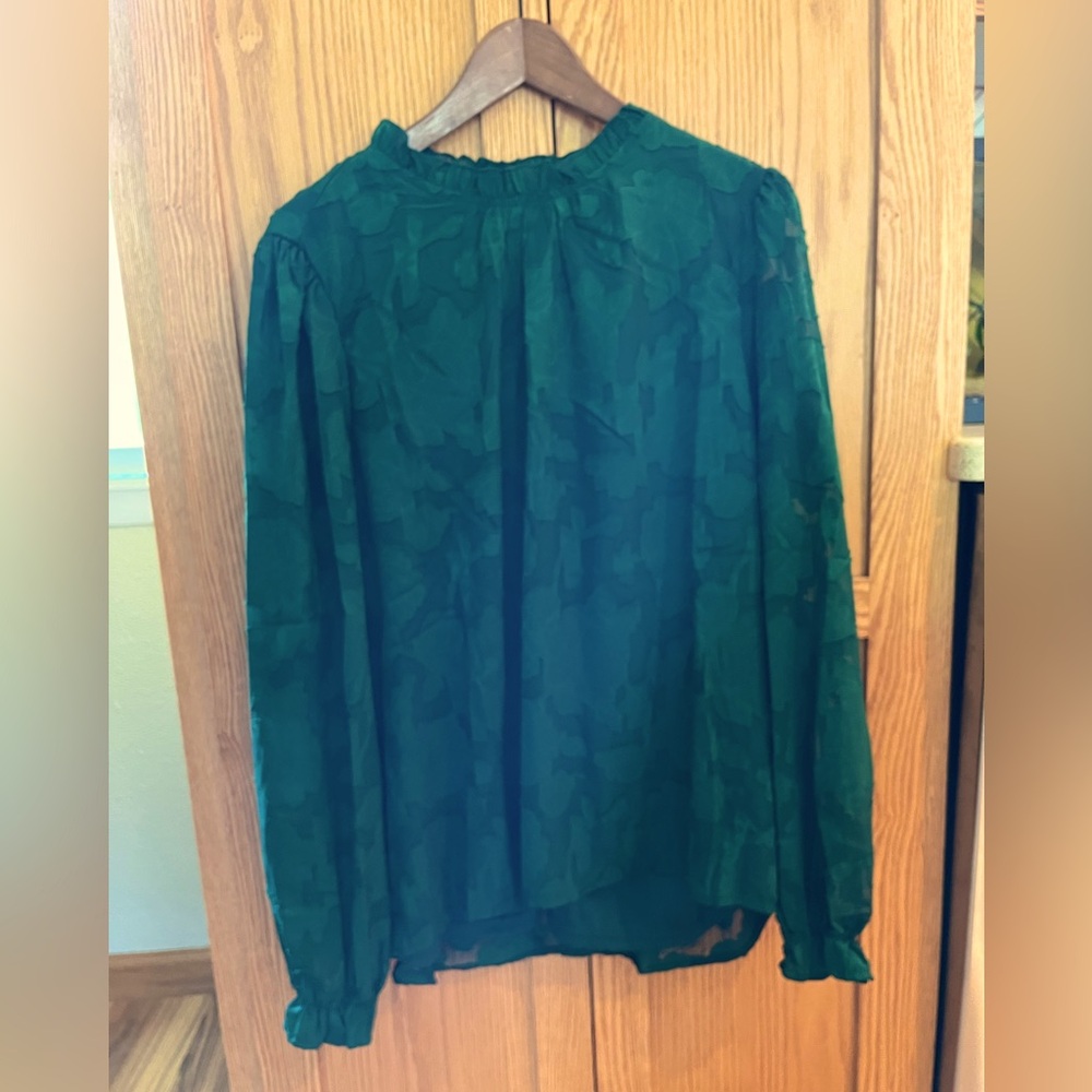 Staccato Women’s long sleeve blouse. Size:XL. Dark green color.